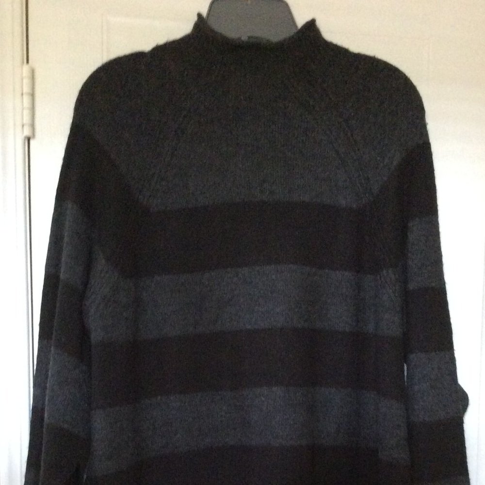 Love & Legend | Gray and Black Striped Sweater | Size X